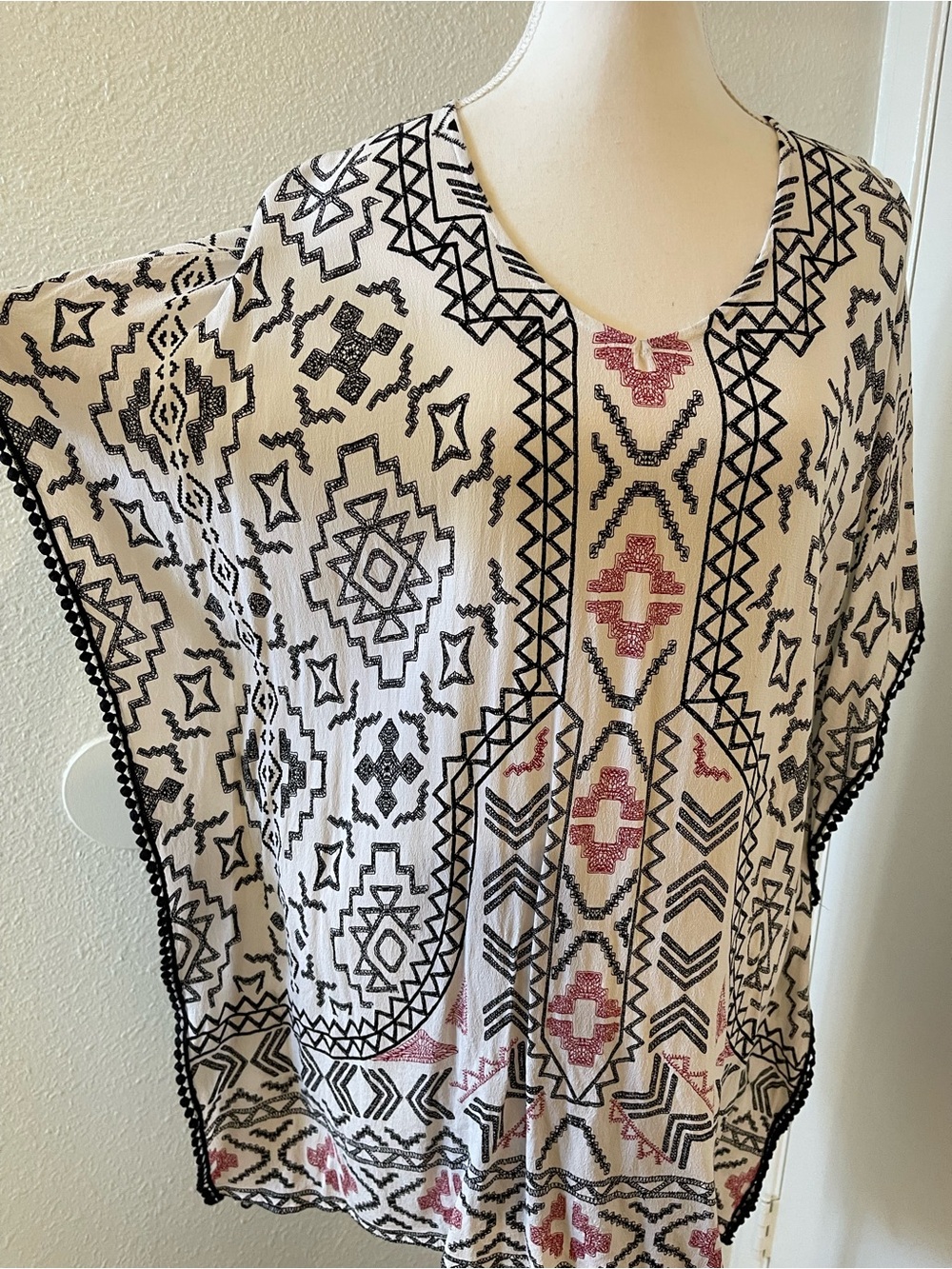 Xhilaration White Tunic with Black Geo Embroidery and Pink Accents